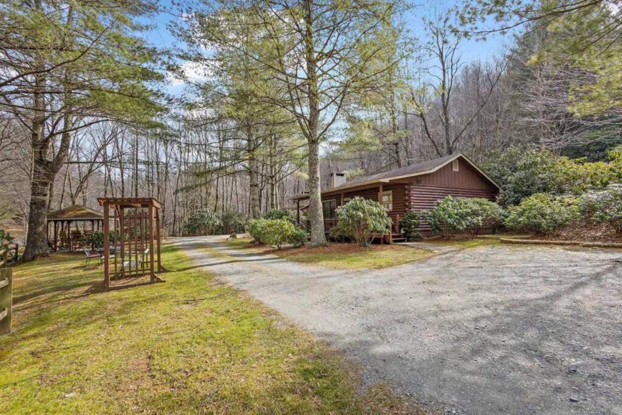 Classic Log Cabin With Fireplace On Quiet River Blowing Rock Dış mekan fotoğraf